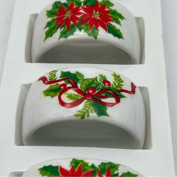 Vintage Set of 4 Handcrafted Porcelain Napkin Rings, Holders Holly & Poinsettias - Picture 7 of 9